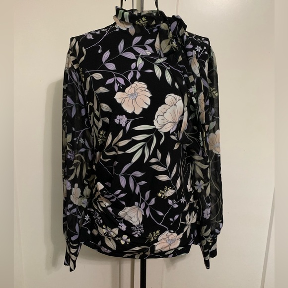 Beautiful CK blouse ❤️ - Picture 1 of 2